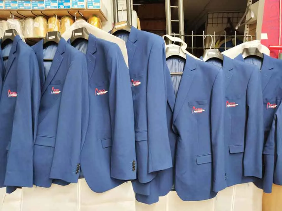 Chaquetas bordadas realizadas en el taller